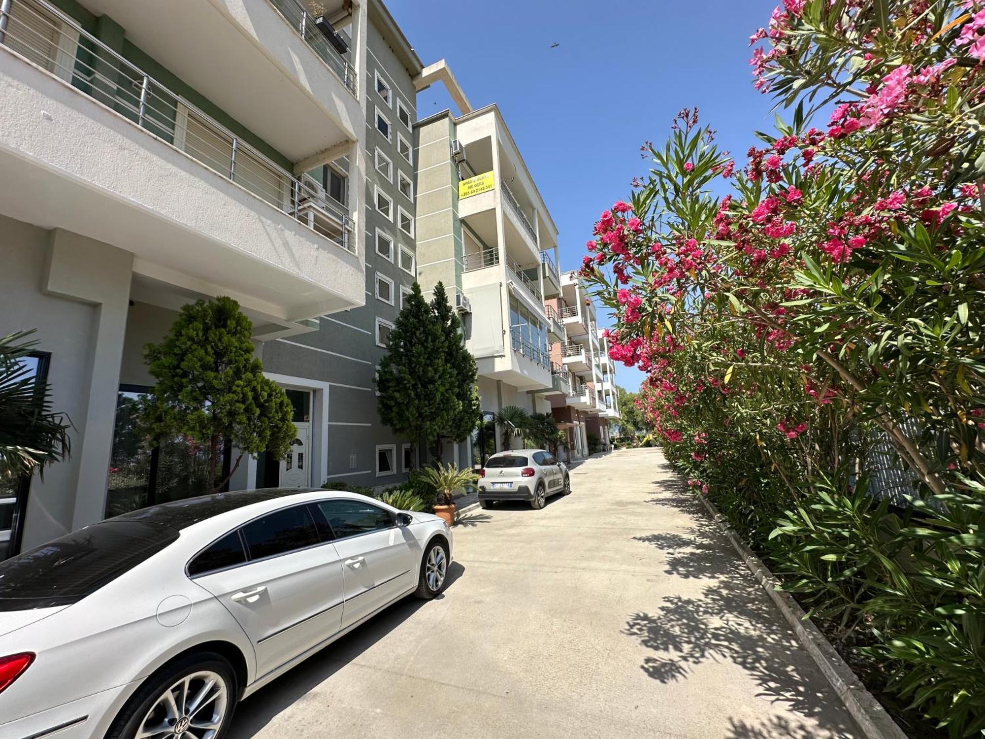 Duki'S Apartments Орикум Экстерьер фото
